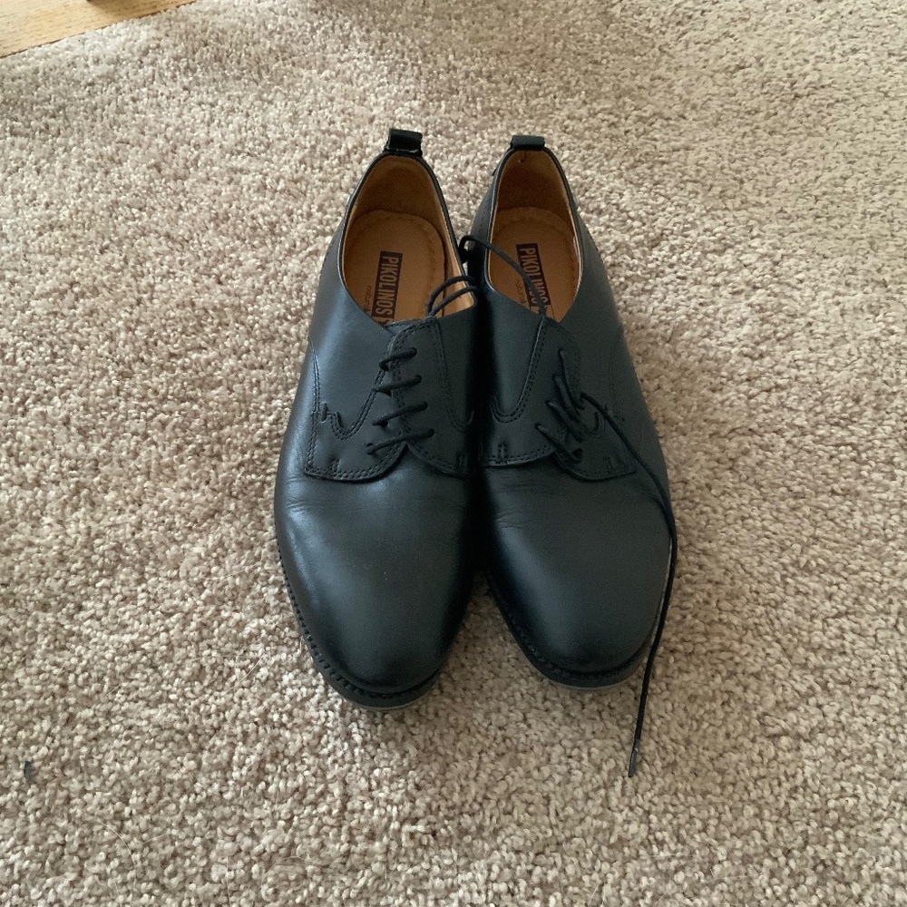 Black lace up shoes